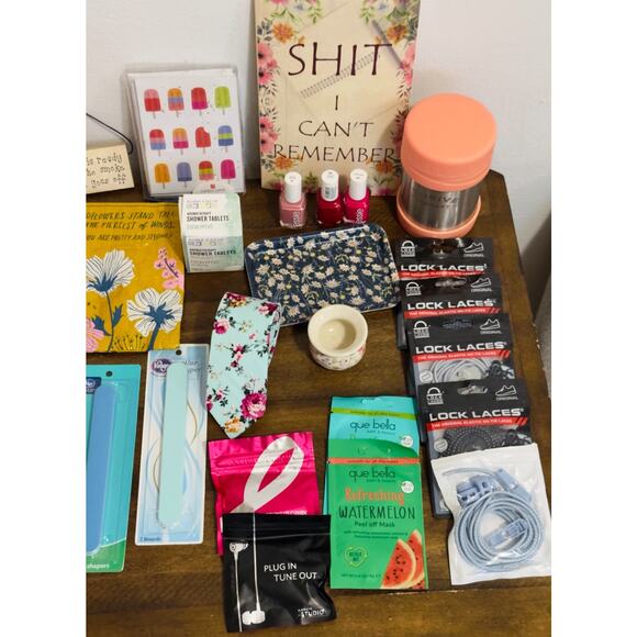 Misc Junk Drawer- Mixed Lot - Trinkets, Collectibles, Shoe Laces, Nail Polish - Picture 4 of 4